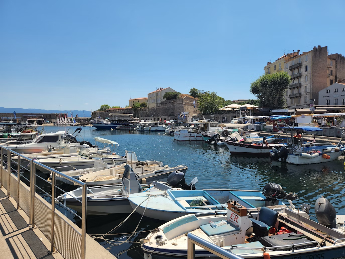 partir à Ajaccio